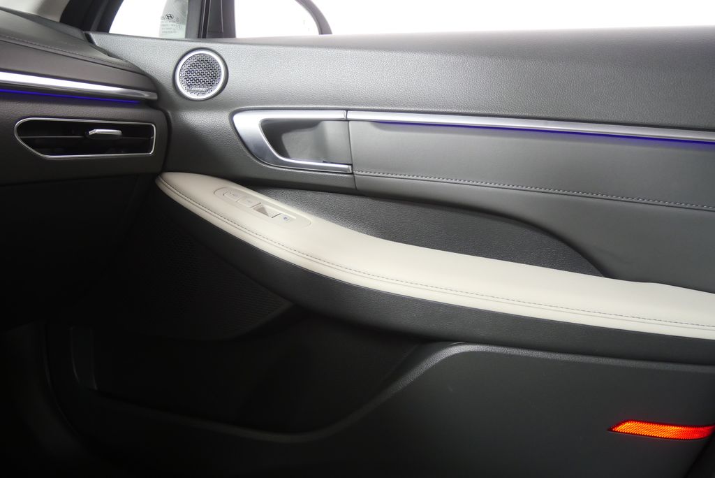 Thumbnail: 2023 Hyundai Sonata - 26