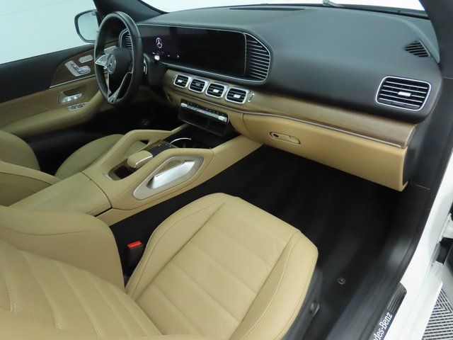 Thumbnail: 2025 Mercedes-Benz GLE - 18