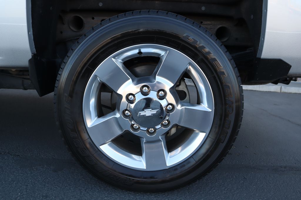 Thumbnail: 2016 Chevrolet Silverado 2500 - 32