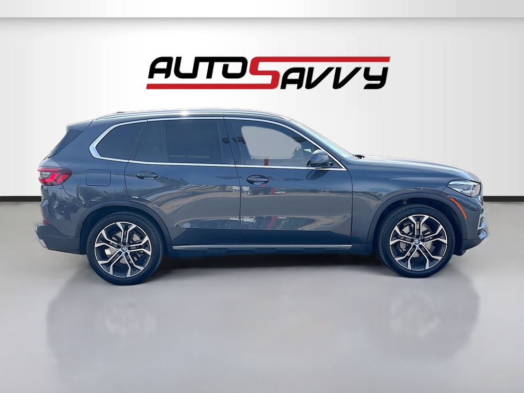Used 2022 Gray BMW sDrive40i image 8