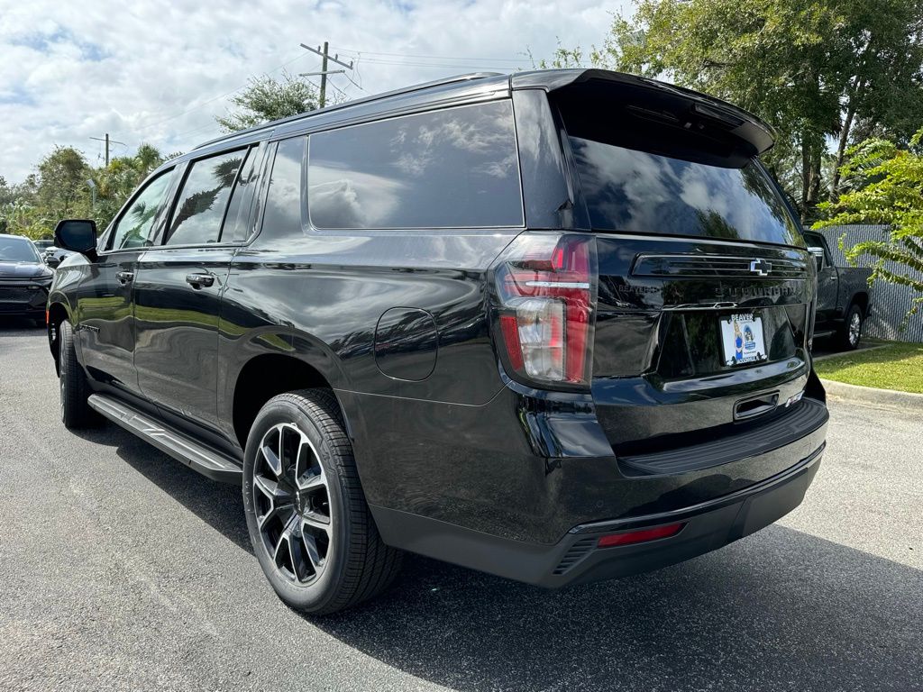 2024 Chevrolet Suburban RST 6