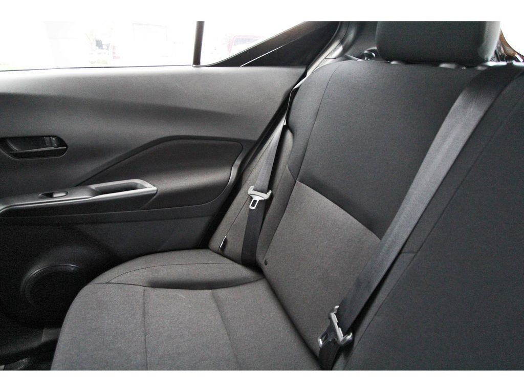 2025 Nissan Kicks Play S - 10