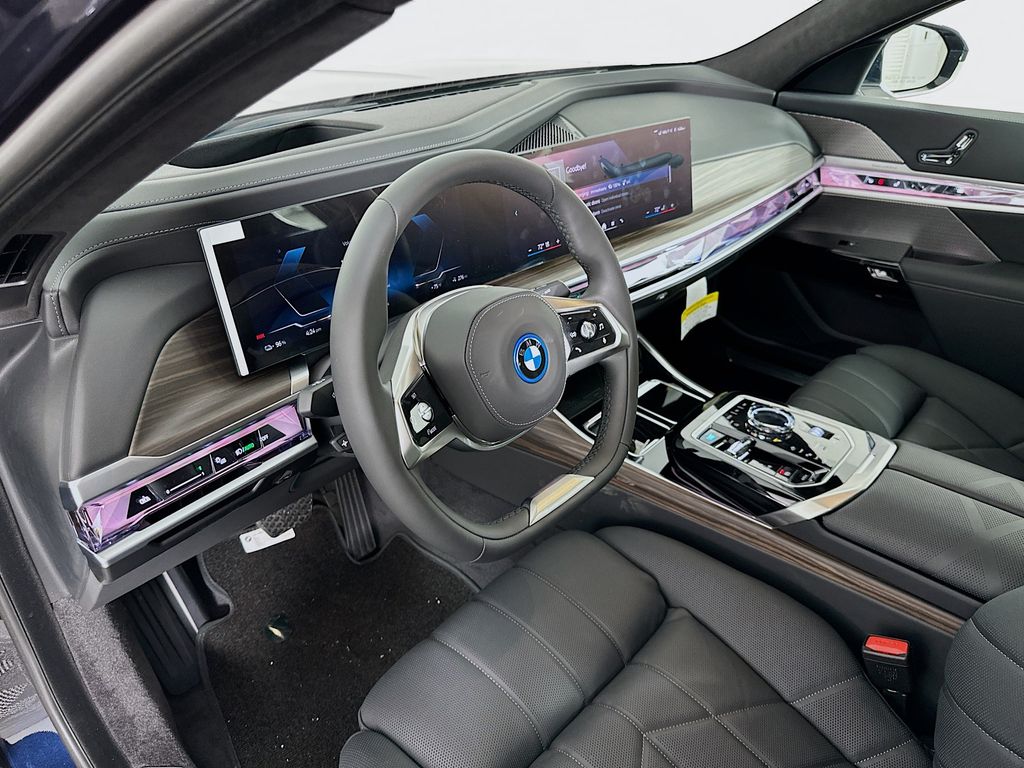 Thumbnail: 2025 BMW i7 - 9