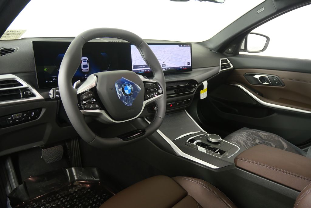 Thumbnail: 2025 BMW 3 Series - 13