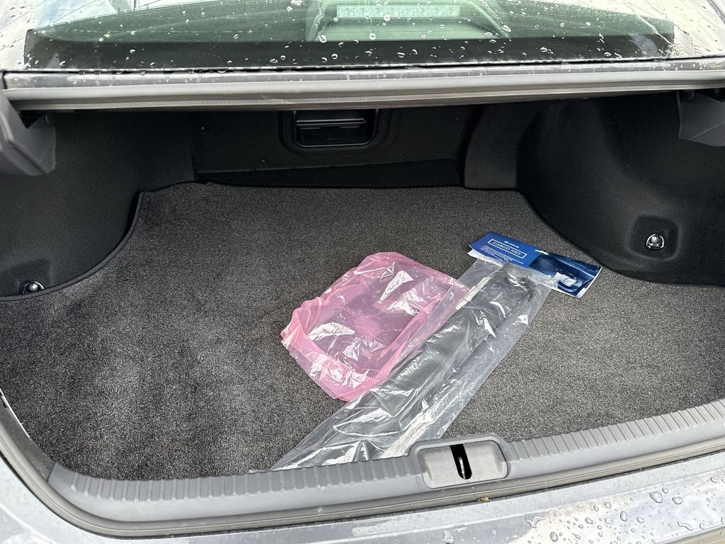 Thumbnail: 2025 Lexus ES - 13