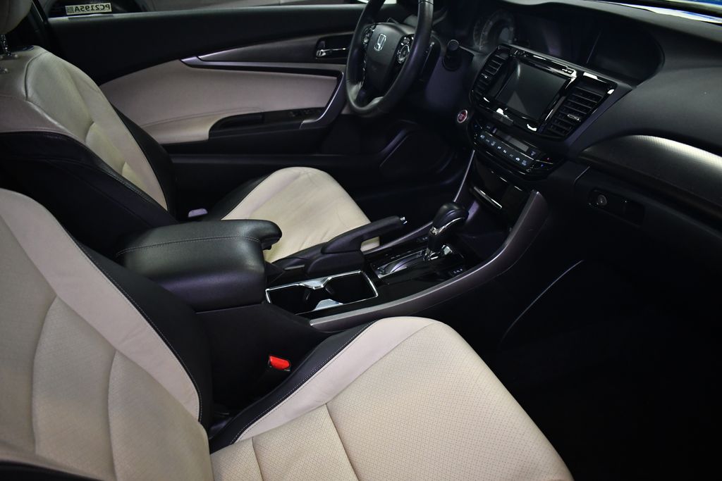 Thumbnail: 2016 Honda Accord - 30