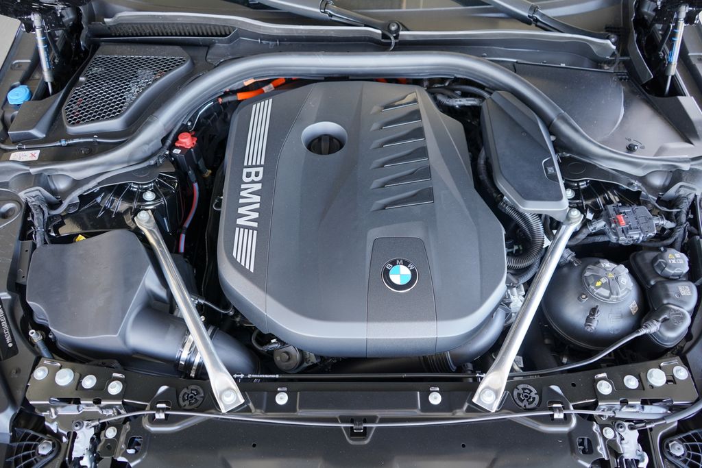 Thumbnail: 2026 BMW 5 Series - 22