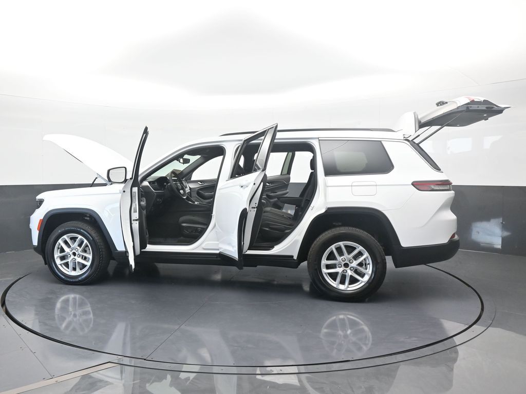 Used 2024 Bright White Clearcoat Jeep Laredo image 70