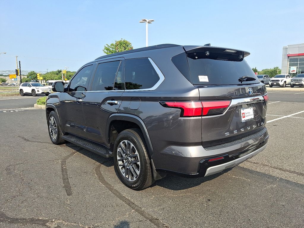 Thumbnail: 2023 Toyota Sequoia - 4