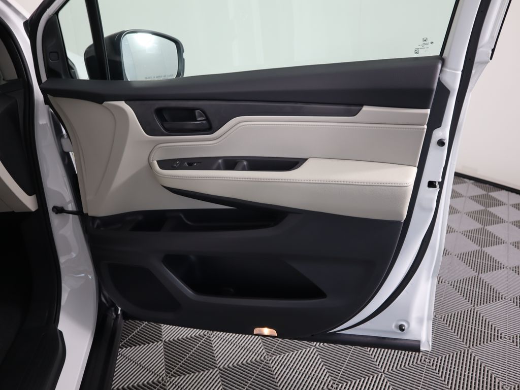 Thumbnail: 2026 Honda Odyssey - 26