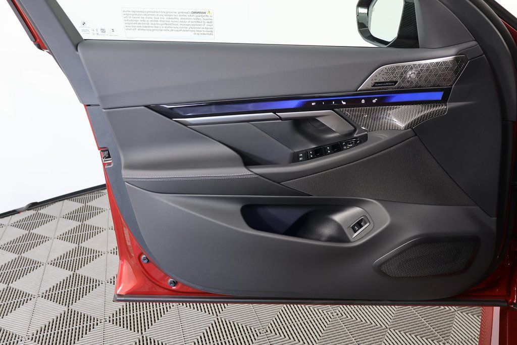 Thumbnail: 2026 BMW M5 - 7