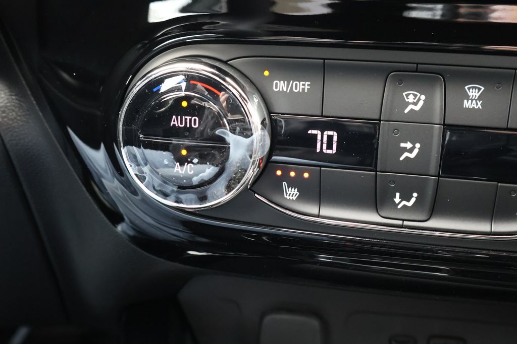 2025 Chevrolet Trax RS 25