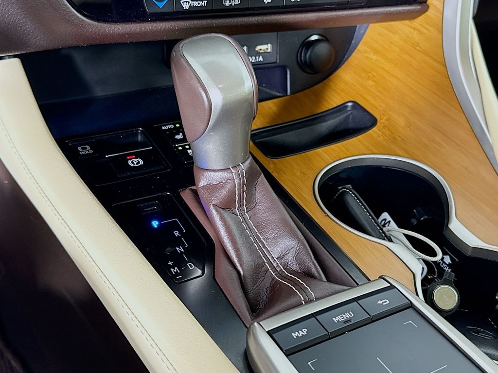 Thumbnail: 2020 Lexus RX - 17