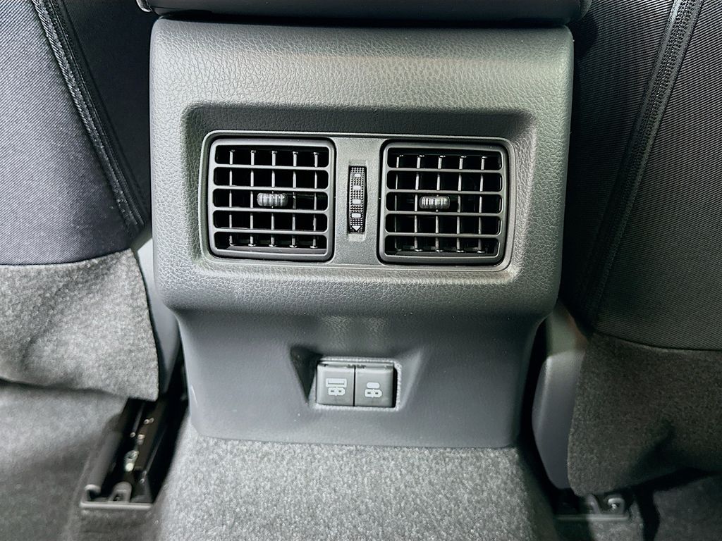 Thumbnail: 2025 Toyota Camry - 24