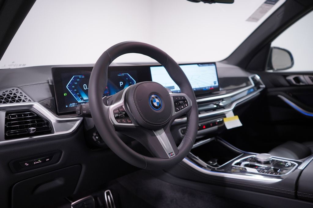 2025 BMW X5 xDrive50e 6