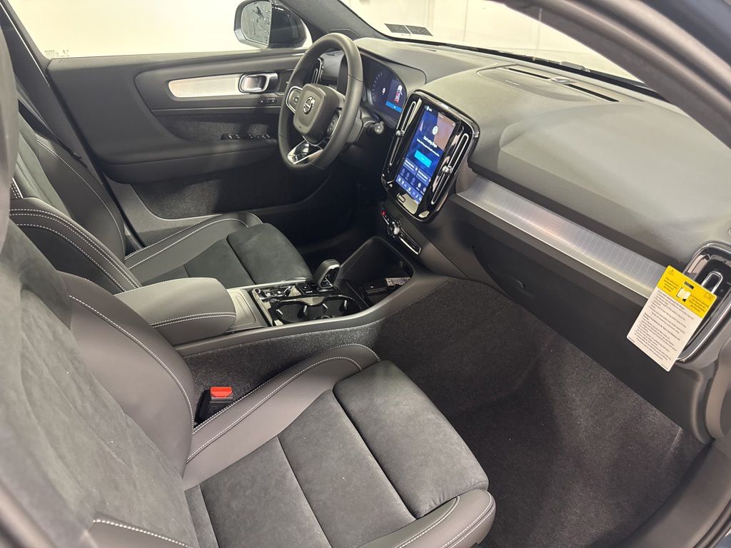 New 2026 Blue Volvo B5 Ultra Black Edition image 26
