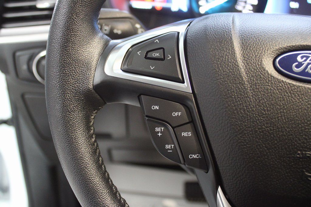 Used 2023 Rapid Red Metallic Tinted Clearcoat Ford SEL image 9