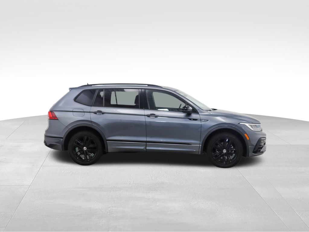 2022 Volkswagen Tiguan SE R-Line Black 5