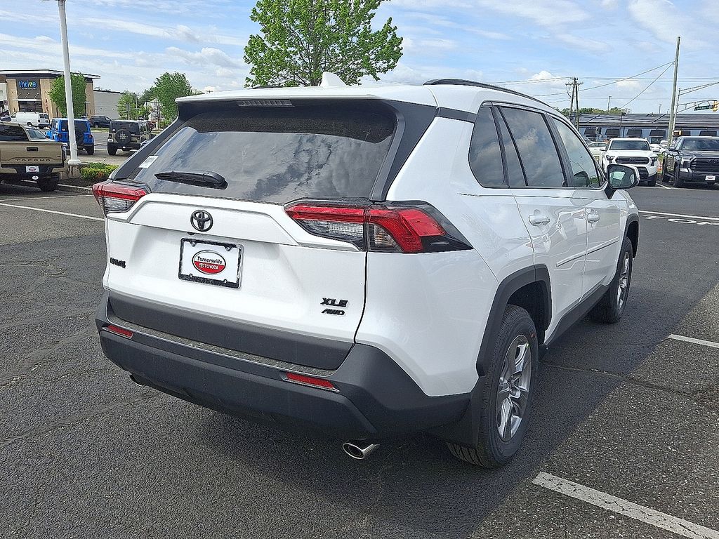 Thumbnail: 2025 Toyota RAV4 - 4