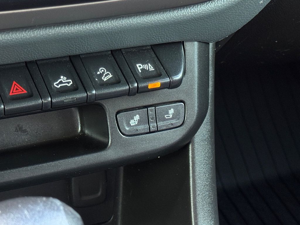 2022 Chevrolet Colorado Z71 - 7