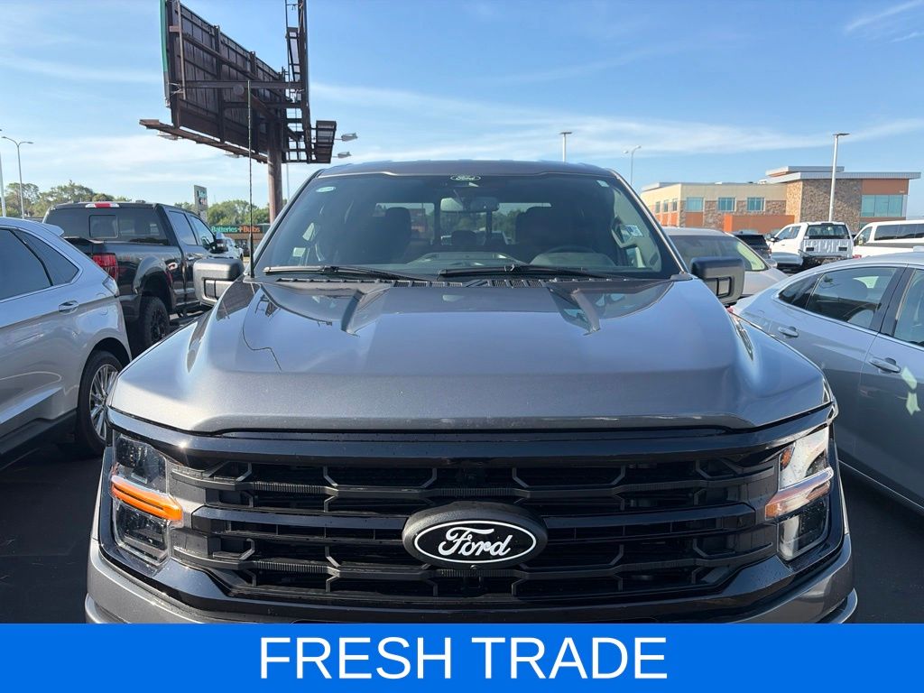 Carbonized Gray Metallic 2025 Ford F-150 Pickup Truck Four-Wheel Drive Automatic