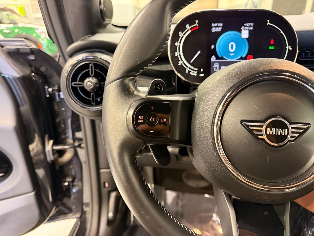 Thumbnail: 2023 MINI Cooper - 11