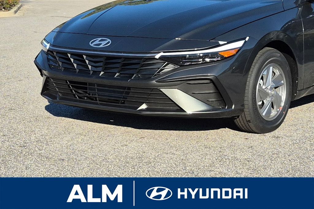 New 2026 Gray Hyundai SE image 11