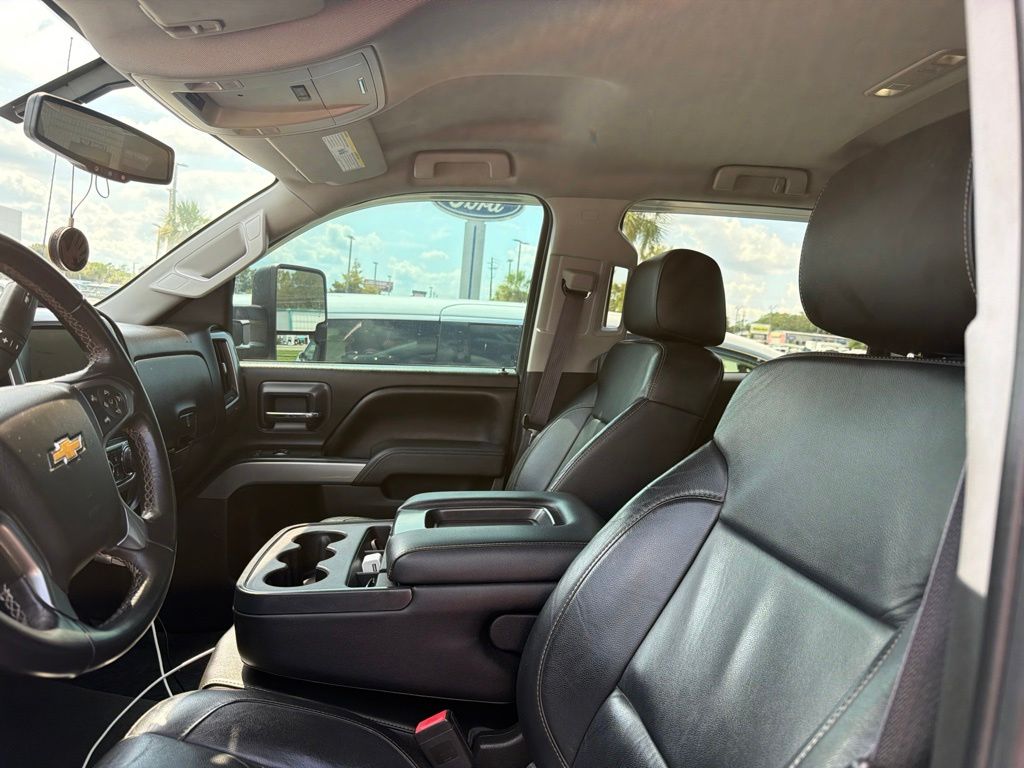 Used 2014 White Chevrolet LT image 7