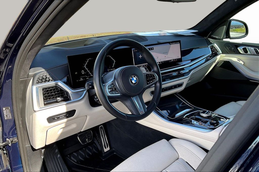 2025 BMW X5 40i - Photo 17
