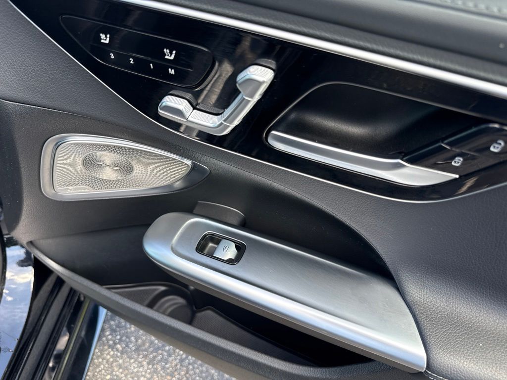 Thumbnail: 2024 Mercedes-Benz C-Class - 24