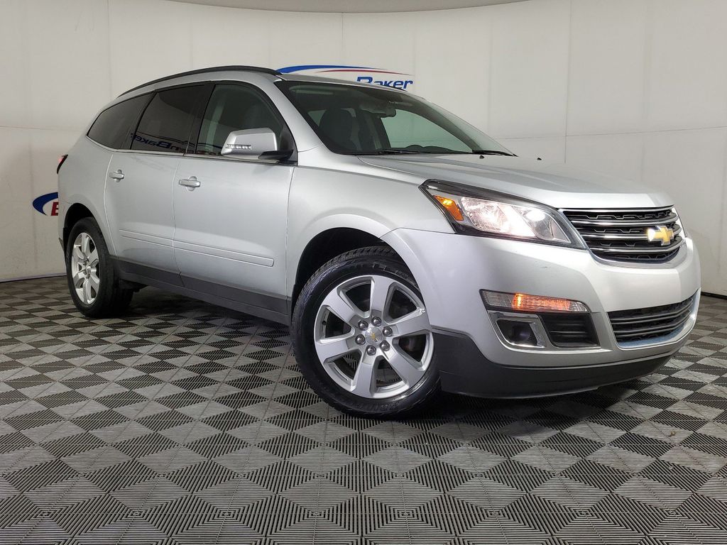 2016 Chevrolet Traverse LT 35