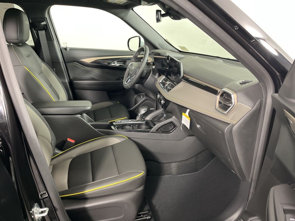 Thumbnail: 2026 Chevrolet TrailBlazer - 8