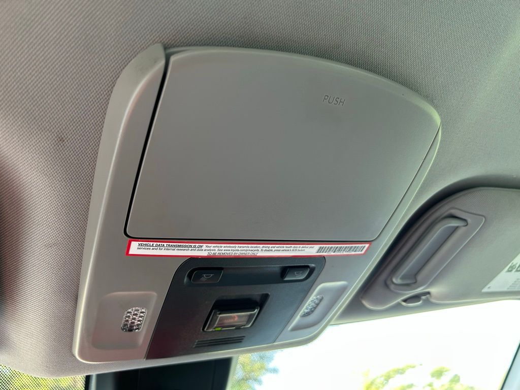 2021 Toyota Camry SE 28