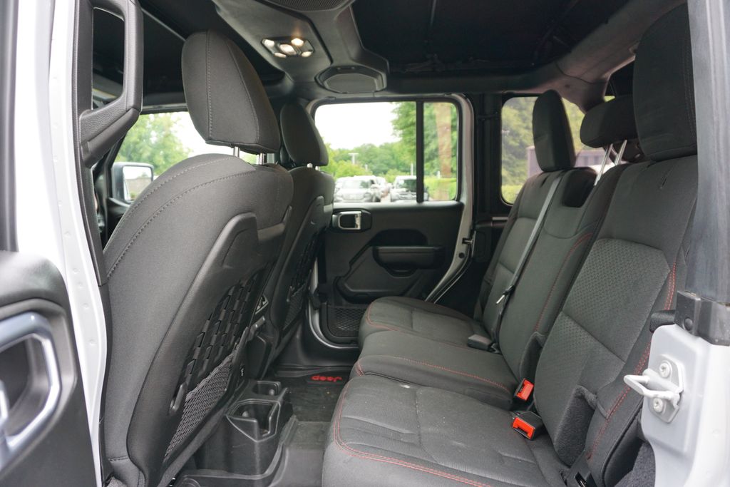 2022 Jeep Wrangler Unlimited Rubicon 12