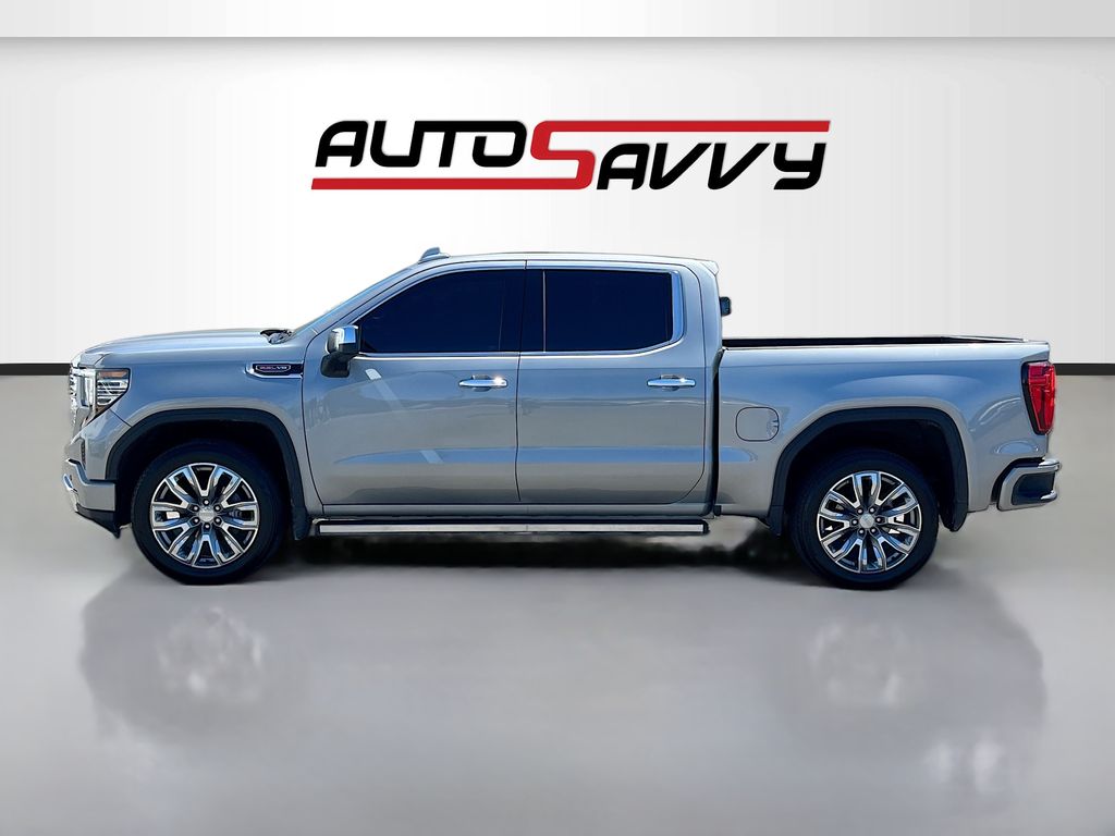 Used 2025 Silver GMC Denali image 4
