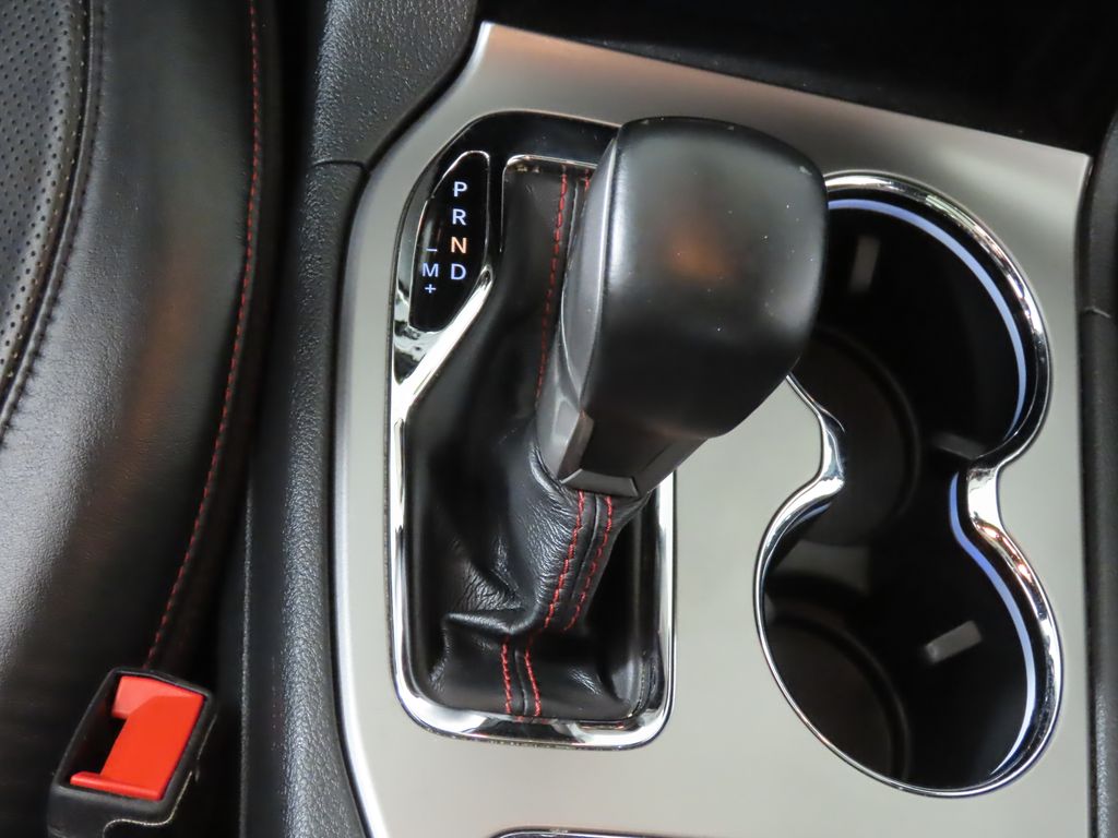 Thumbnail: 2020 Jeep Grand Cherokee - 26