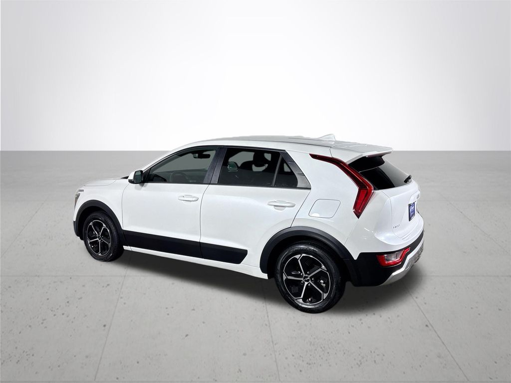 2023 Kia Niro LX