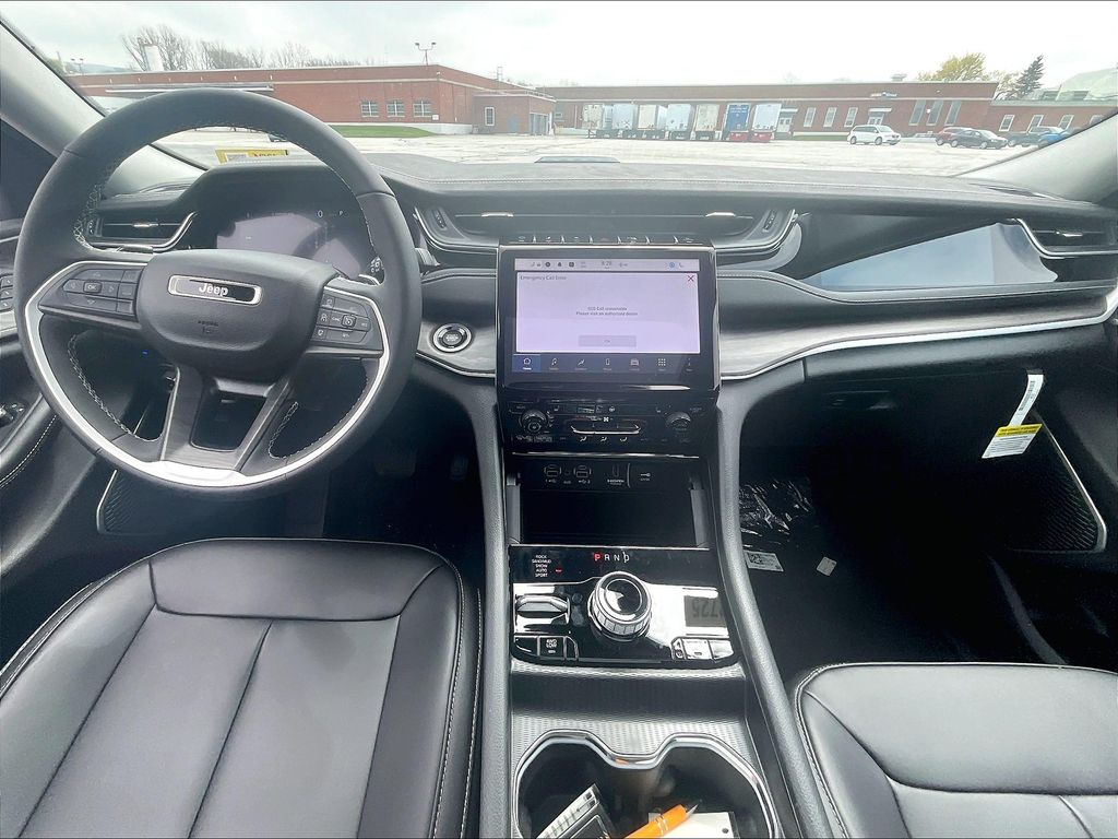 2024 Jeep Grand Cherokee — photo 12