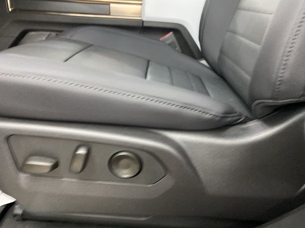 2025 GMC HUMMER EV SUV 2X photo