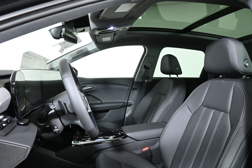 2025 Audi e-tron Premium 13