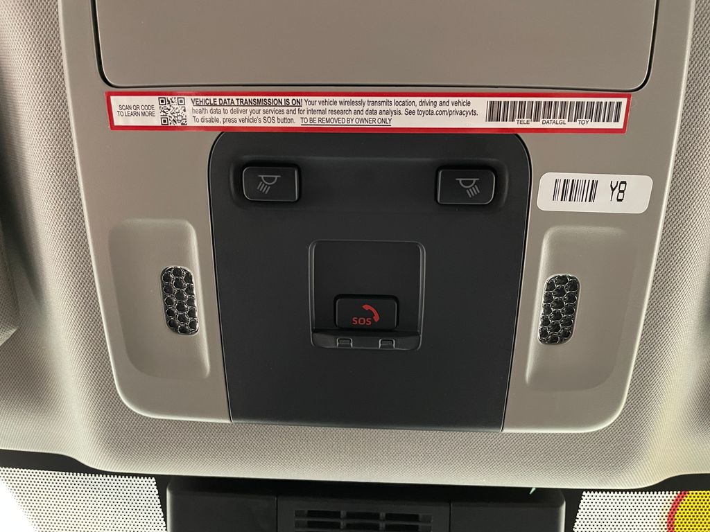 2025 Toyota Camry LE 32