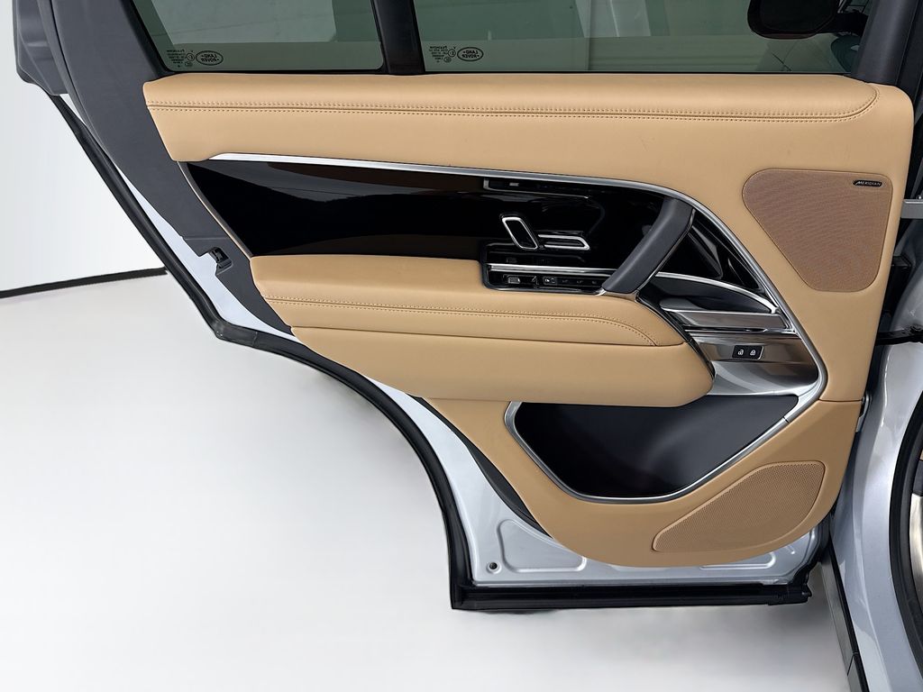 Thumbnail: 2024 Land Rover Range Rover - 25