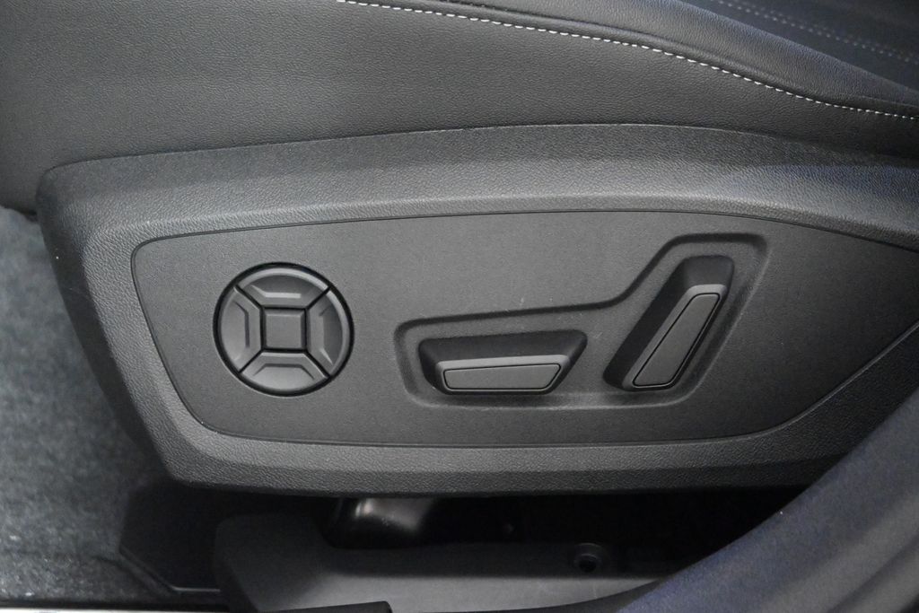 Thumbnail: 2025 Audi A5 - 26