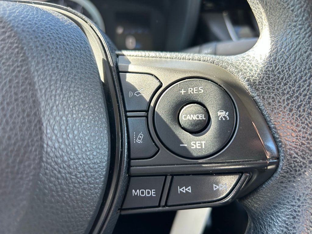 Thumbnail: 2022 Toyota Corolla - 17