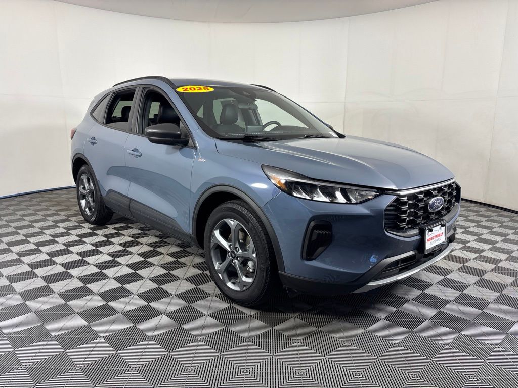 Thumbnail: 2025 Ford Escape - 6