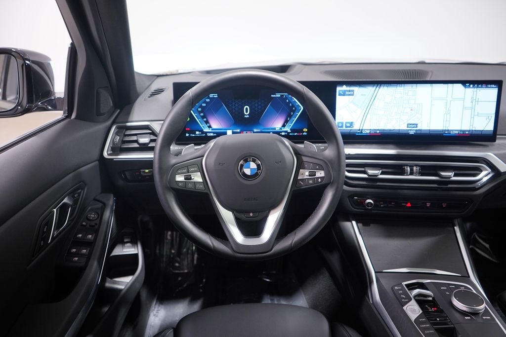 Thumbnail: 2024 BMW 3 Series - 11
