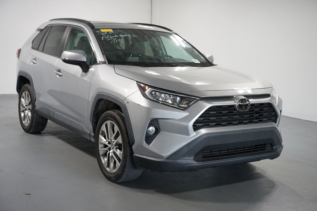 Thumbnail: 2020 Toyota RAV4 - 3