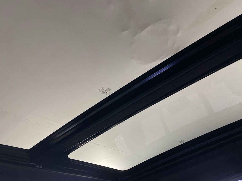 Used 2019 Black Ford XLT image 19