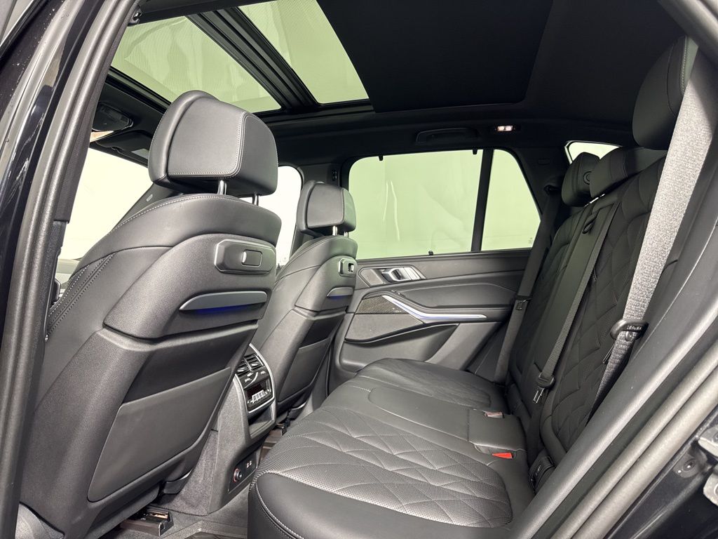 Thumbnail: 2024 BMW X5 - 10