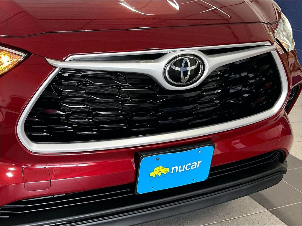 2022 Toyota Highlander — photo 32